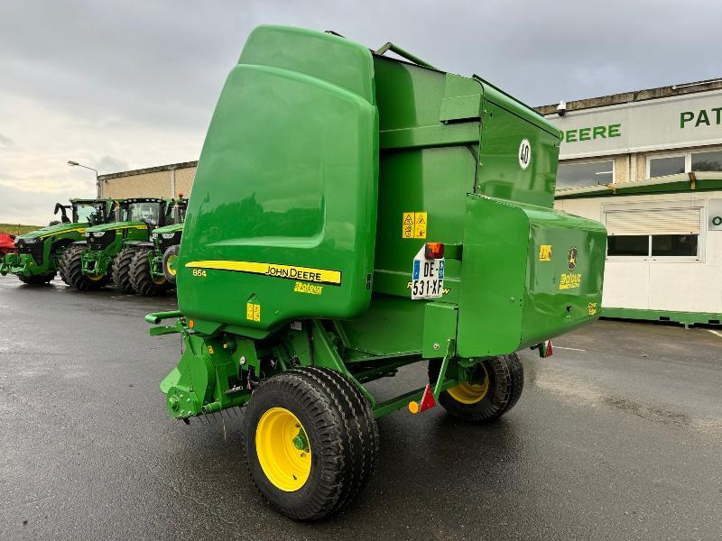 JOHN DEERE 864 - Round baler: picture 2 JOHN DEERE 864 - Round baler: picture 2