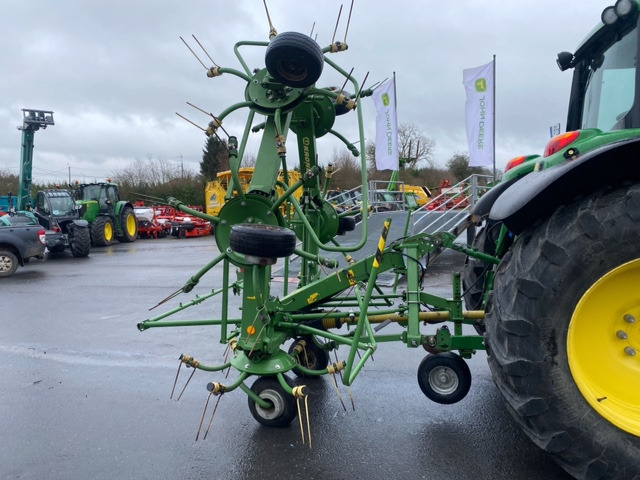 KRONE KW6.72 - Tedder/ Rake: picture 4 KRONE KW6.72 - Tedder/ Rake: picture 4
