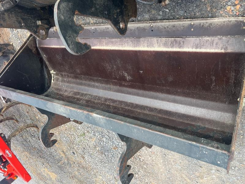 MAILLEUX BTA245 - Loader bucket for Farm tractor: picture 1 MAILLEUX BTA245 - Loader bucket for Farm tractor: picture 1