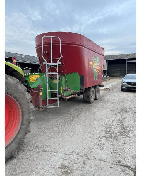 STRAUTMANN VERTI MIX 2401 - Forage mixer wagon: picture 1 STRAUTMANN VERTI MIX 2401 - Forage mixer wagon: picture 1