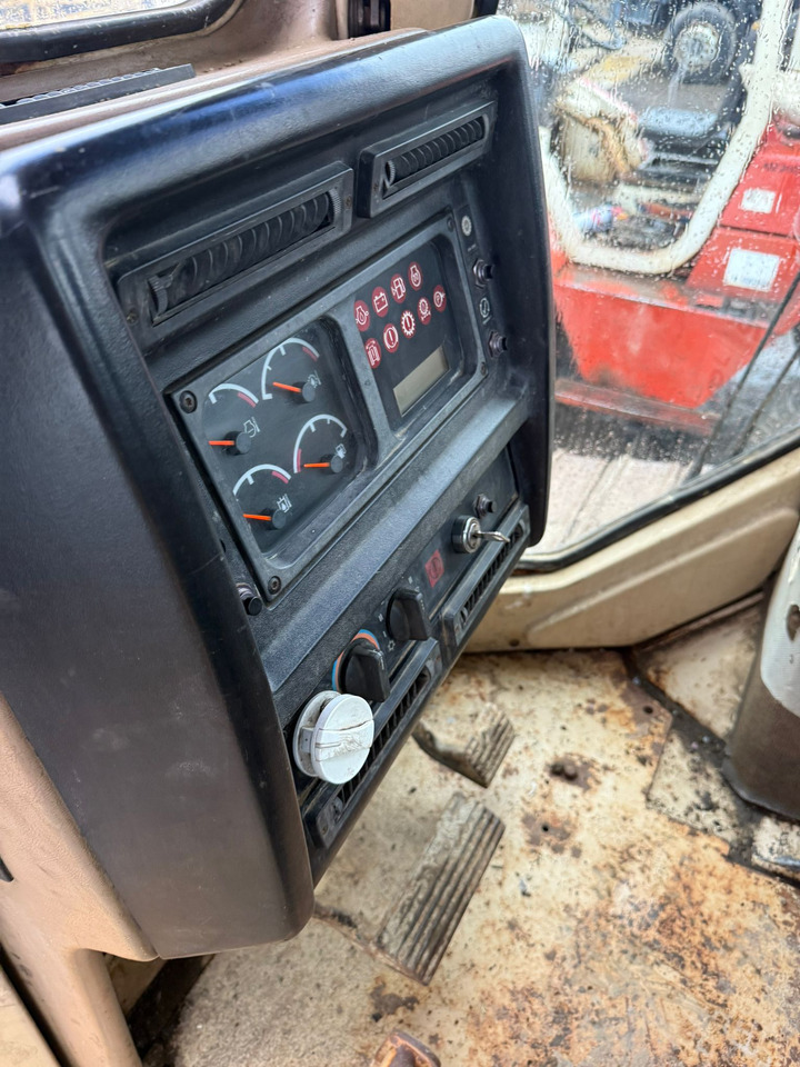 BULLDOZER CATERPILLAR D5 - Bulldozer: picture 5 BULLDOZER CATERPILLAR D5 - Bulldozer: picture 5