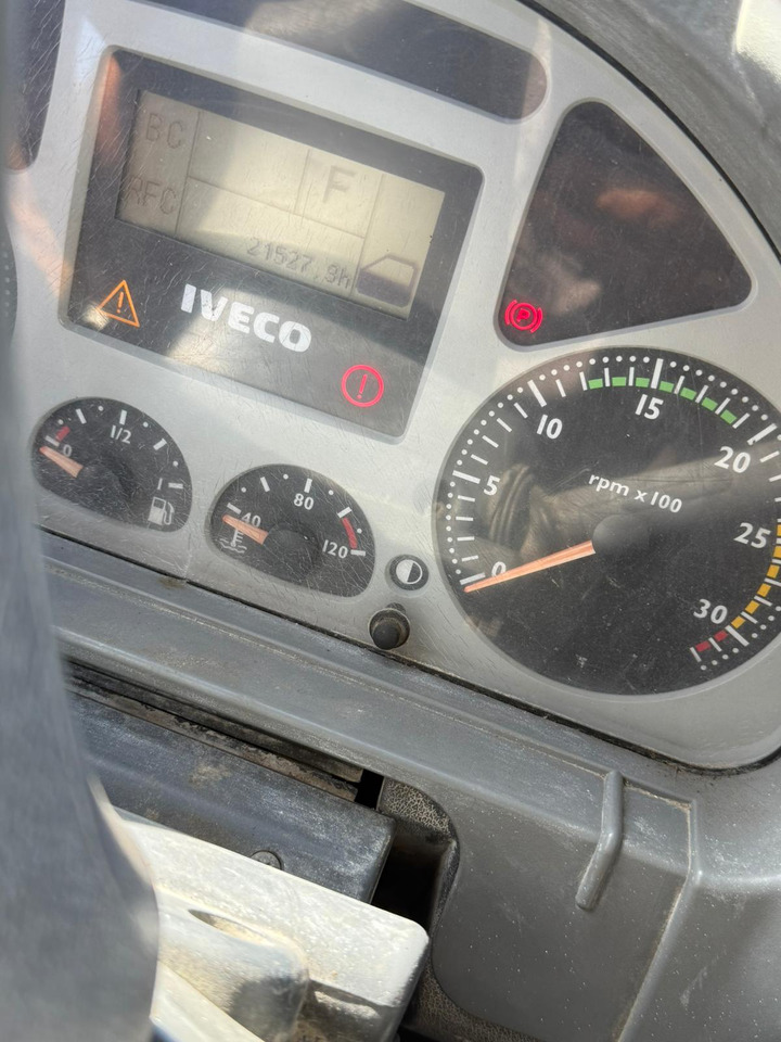 IVECO TRAKKER TIPPER - Tipper: picture 5 IVECO TRAKKER TIPPER - Tipper: picture 5