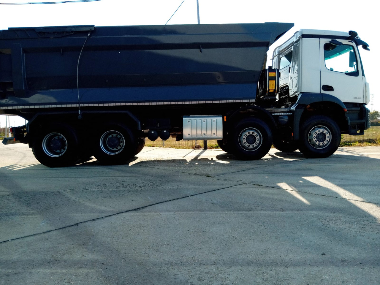 Mercedes-Benz Arocs 42.40 8×4 Basculanta/Tipper/Kipper Heavy Duty, TOP !!! - Tipper: picture 3 Mercedes-Benz Arocs 42.40 8×4 Basculanta/Tipper/Kipper Heavy Duty, TOP !!! - Tipper: picture 3