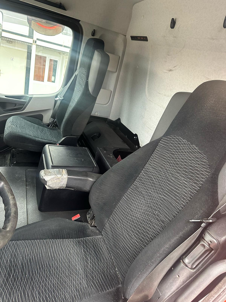 MERCEDES-BENZ ANTOS Tractor head - Tractor unit: picture 4 MERCEDES-BENZ ANTOS Tractor head - Tractor unit: picture 4