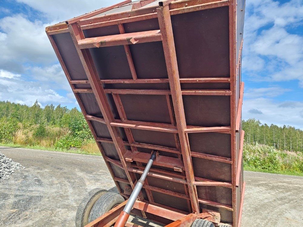 Kippikärry 1-akselinen - n. 93 HL Siisti ja näppärä - Katso video! - Farm tipping trailer/ Dumper: picture 5 Kippikärry 1-akselinen - n. 93 HL Siisti ja näppärä - Katso video! - Farm tipping trailer/ Dumper: picture 5