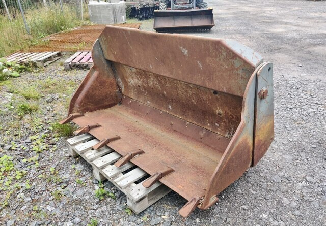 Monitoimikauha kynsillä 173cm CAT-kurottajan sovitteella - Bucket for Agricultural machinery: picture 1 Monitoimikauha kynsillä 173cm CAT-kurottajan sovitteella - Bucket for Agricultural machinery: picture 1