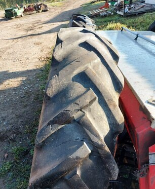 Paripyörät 14.9x38 Salpaset vanteilla - Wheel and tire package for Agricultural machinery: picture 3 Paripyörät 14.9x38 Salpaset vanteilla - Wheel and tire package for Agricultural machinery: picture 3