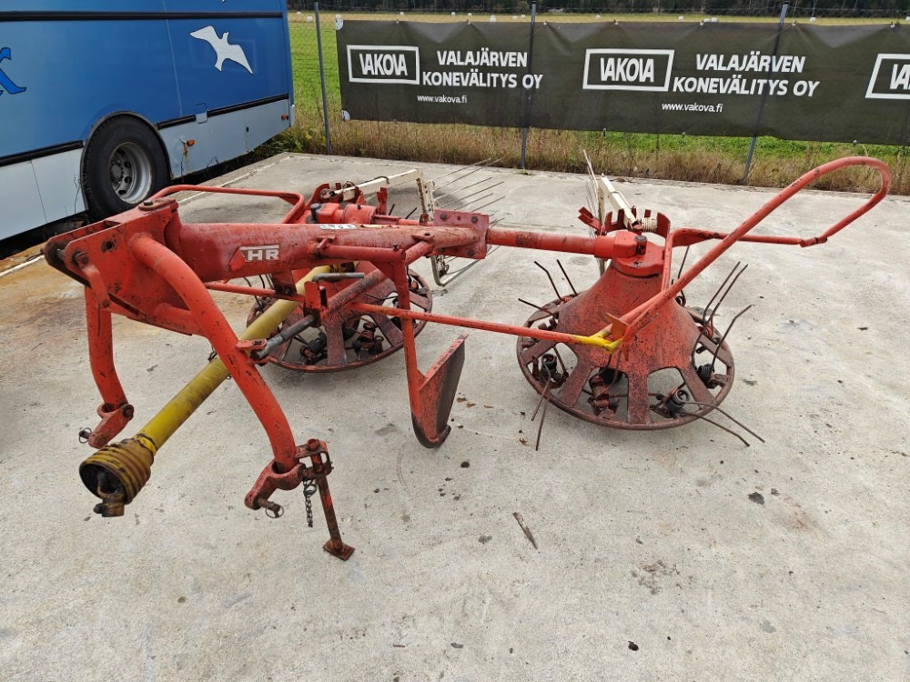 Pyöröharavapöyhin Fahr KU25 karhottimilla Ratasvetoinen harvinainen kone, katso video! - Tedder/ Rake: picture 1 Pyöröharavapöyhin Fahr KU25 karhottimilla Ratasvetoinen harvinainen kone, katso video! - Tedder/ Rake: picture 1