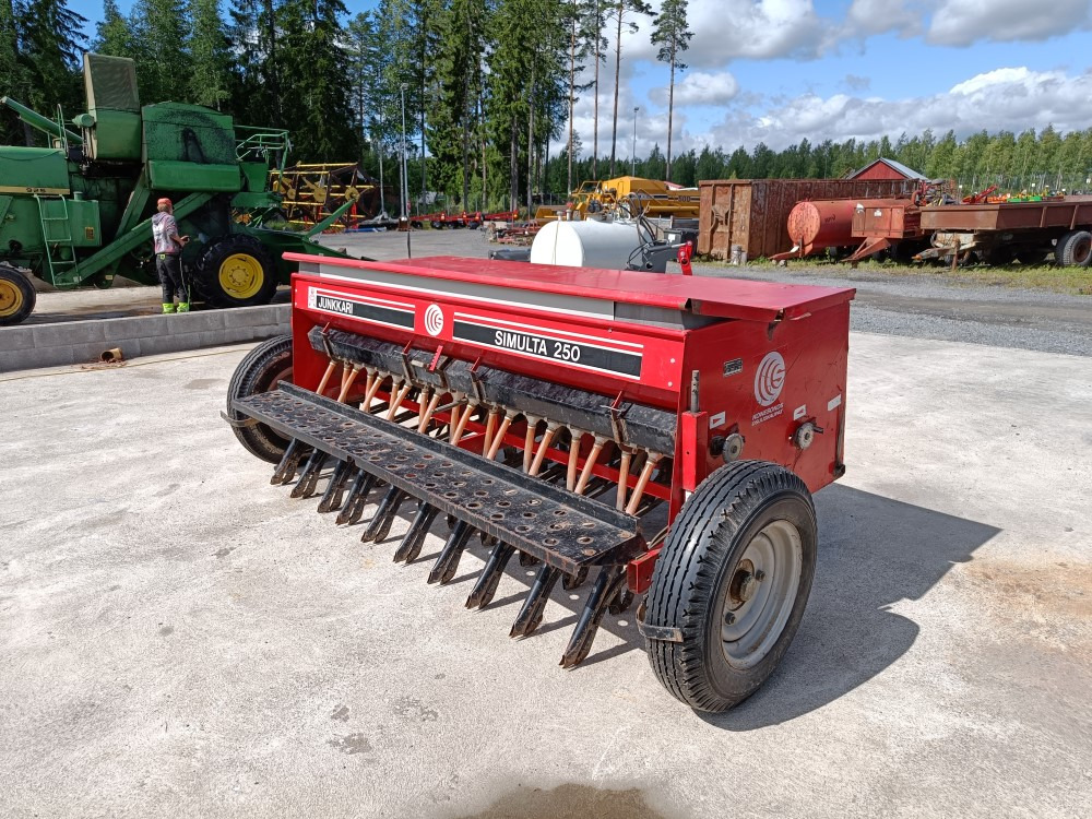 Simulta Junkkari 250cm kylvölannoitin - Combine seed drill: picture 5 Simulta Junkkari 250cm kylvölannoitin - Combine seed drill: picture 5