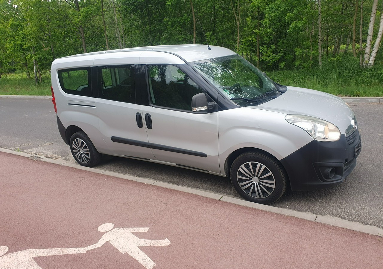 Fiat Doblo long*combo *doblo* krajówka *fv vat 23%* - Combi van: picture 4 Fiat Doblo long*combo *doblo* krajówka *fv vat 23%* - Combi van: picture 4