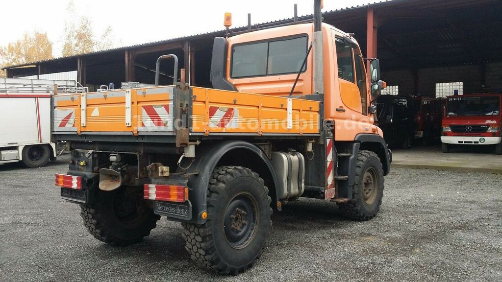 Mercedes-Benz Unimog U 300 Kipper Zugmaschine Kommunalhydraulik U 500 400 U 300 Kipper Zugmaschine Kommunalhydraulik U 500 400 - Municipal/ Special vehicle: picture 4 Mercedes-Benz Unimog U 300 Kipper Zugmaschine Kommunalhydraulik U 500 400 U 300 Kipper Zugmaschine Kommunalhydraulik U 500 400 - Municipal/ Special vehicle: picture 4