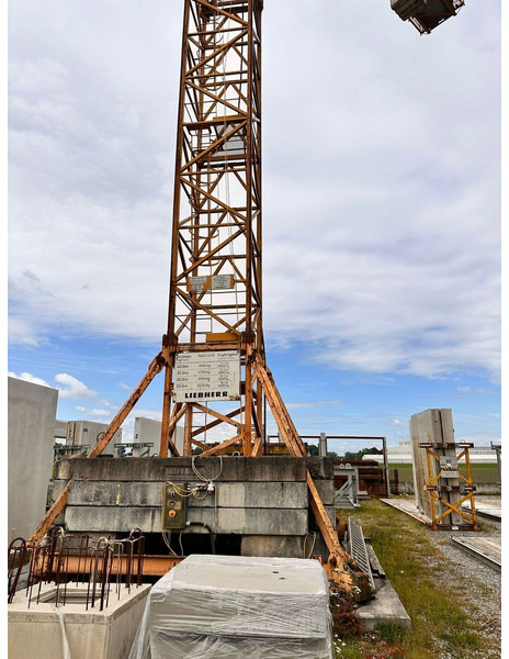 Liebherr 140EC-H10, 1993yom, 60jib, 23,5m huh - Tower crane: picture 3 Liebherr 140EC-H10, 1993yom, 60jib, 23,5m huh - Tower crane: picture 3