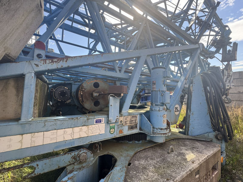 Liebherr 40K, 1995yom, 36m jib, radio control - Tower crane: picture 5 Liebherr 40K, 1995yom, 36m jib, radio control - Tower crane: picture 5