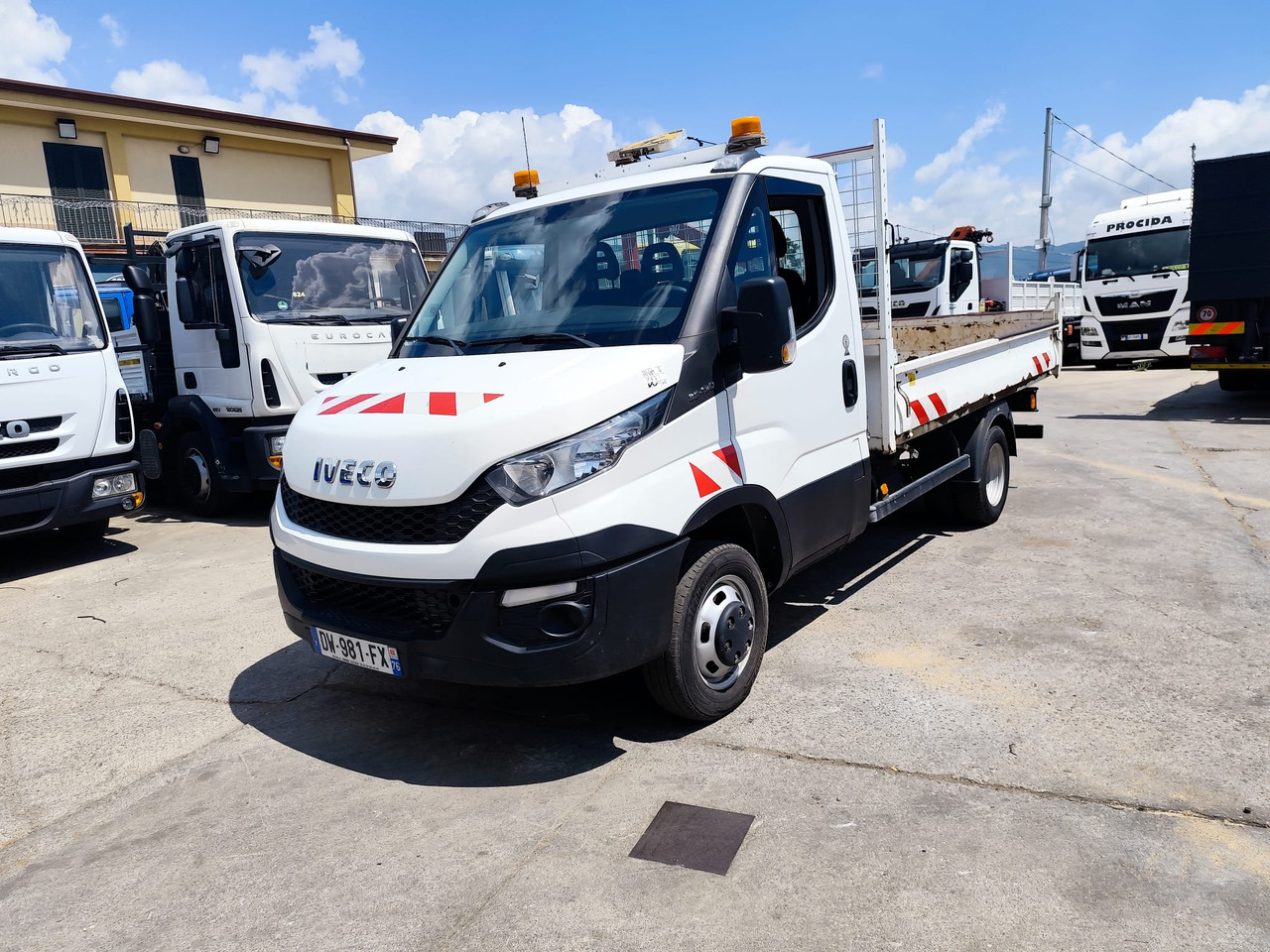 IVECO DAILY 35-130 - Tipper van: picture 1 IVECO DAILY 35-130 - Tipper van: picture 1