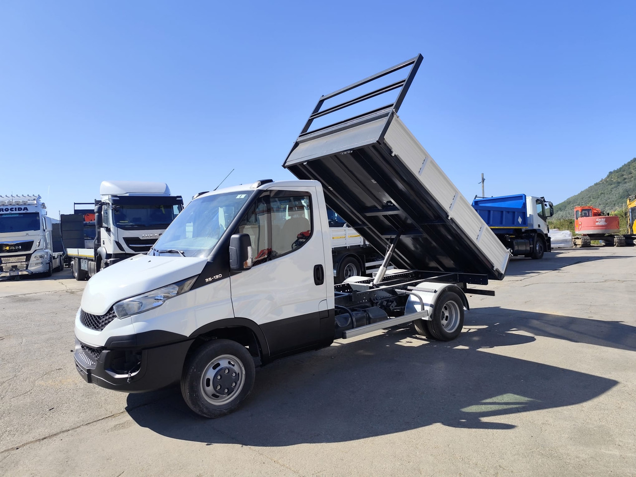 IVECO DAILY 35C13 - Tipper van: picture 3 IVECO DAILY 35C13 - Tipper van: picture 3
