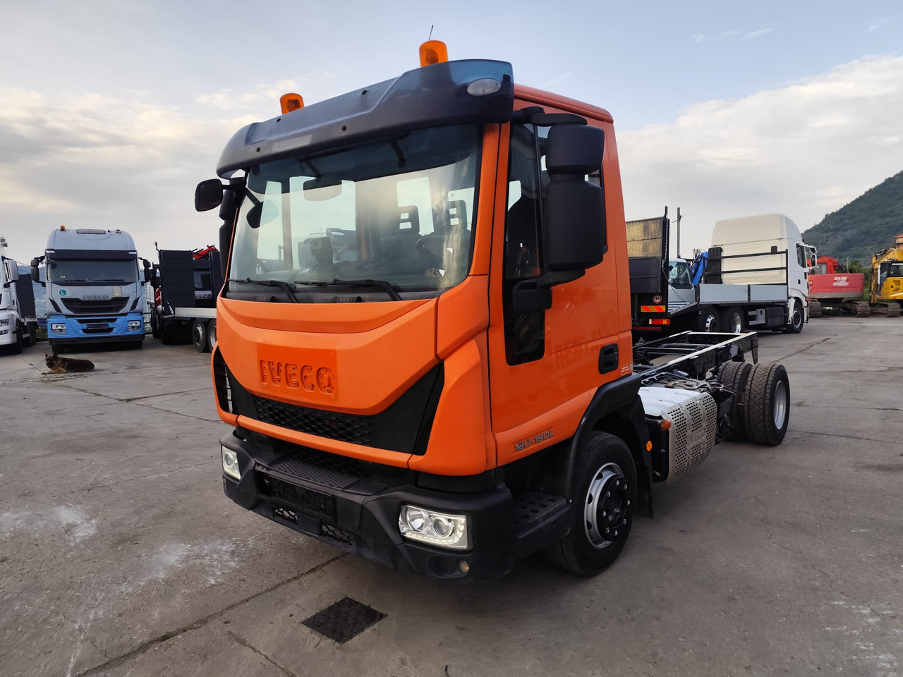 IVECO EUROCARGO 120-190L - Crane truck: picture 1 IVECO EUROCARGO 120-190L - Crane truck: picture 1