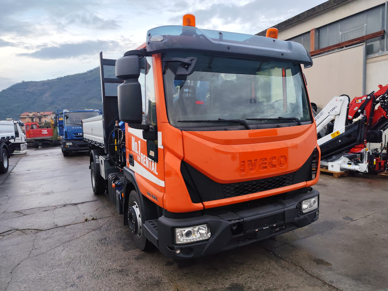 Crane truck, Tipper IVECO EUROCARGO 120-90L: picture 31 Crane truck, Tipper IVECO EUROCARGO 120-90L: picture 31