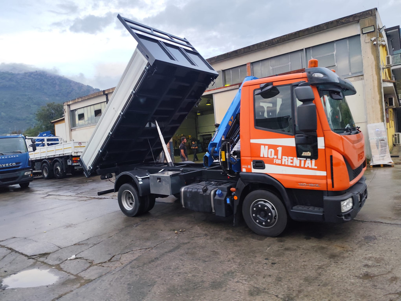 Crane truck, Tipper IVECO EUROCARGO 120-90L: picture 6 Crane truck, Tipper IVECO EUROCARGO 120-90L: picture 6