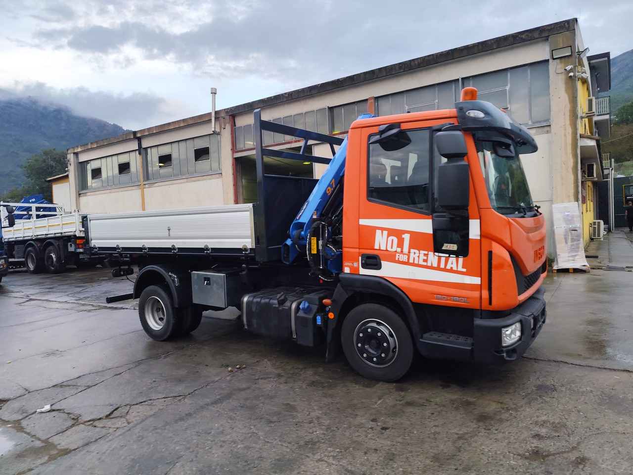 Crane truck, Tipper IVECO EUROCARGO 120-90L: picture 28 Crane truck, Tipper IVECO EUROCARGO 120-90L: picture 28