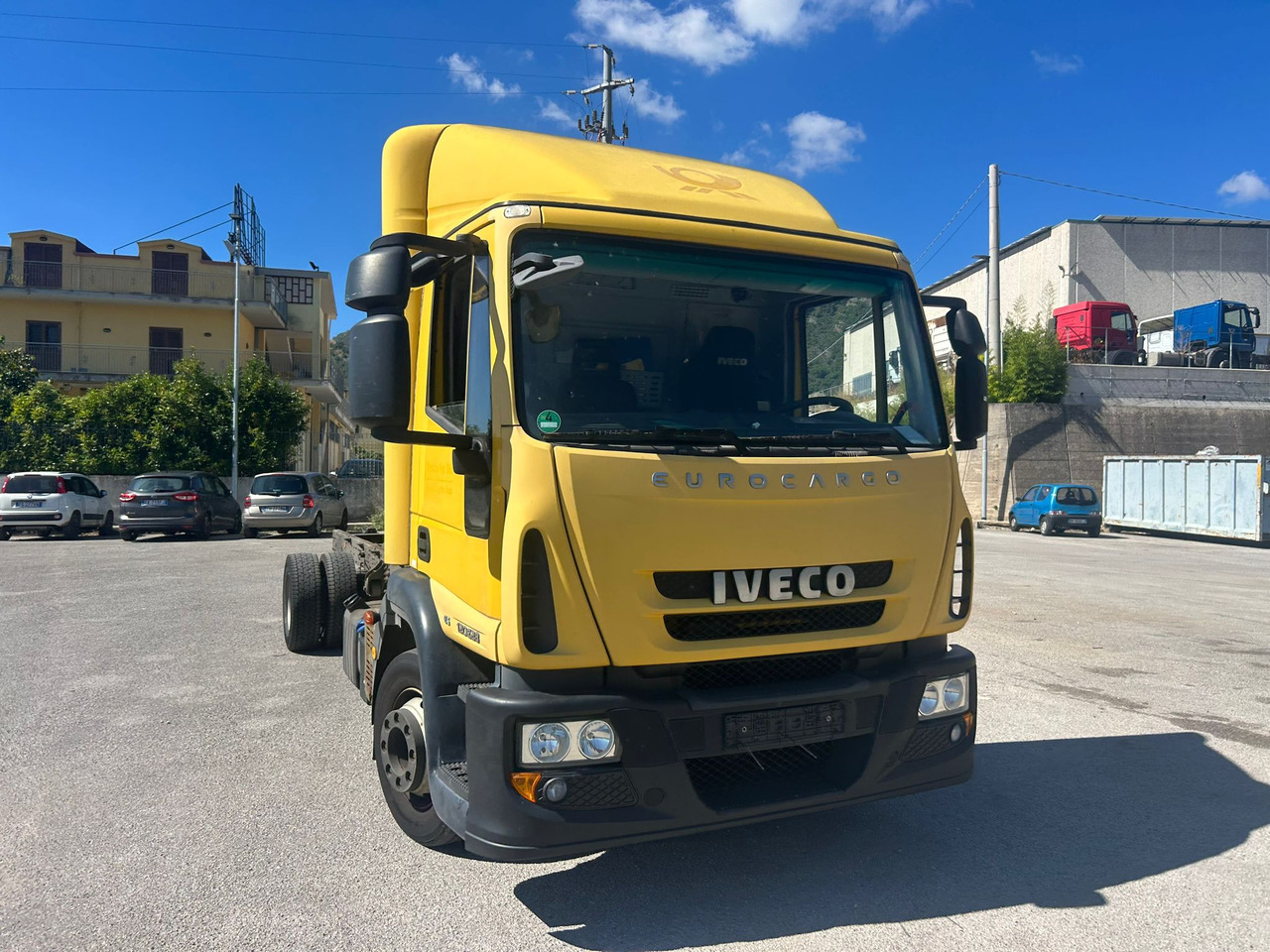 IVECO EUROCARGO 120E28P - Box truck: picture 3 IVECO EUROCARGO 120E28P - Box truck: picture 3