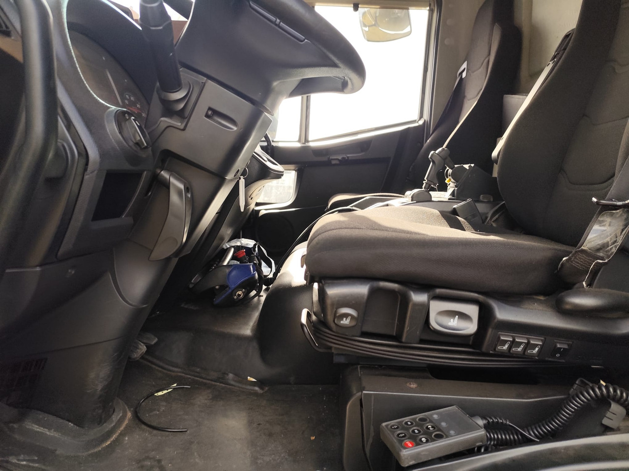 Crane truck IVECO EUROCARGO 140-250: picture 30 Crane truck IVECO EUROCARGO 140-250: picture 30