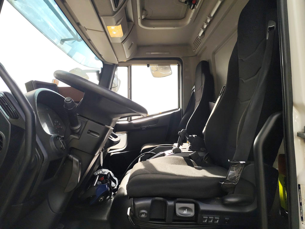 Crane truck IVECO EUROCARGO 140-250: picture 40 Crane truck IVECO EUROCARGO 140-250: picture 40