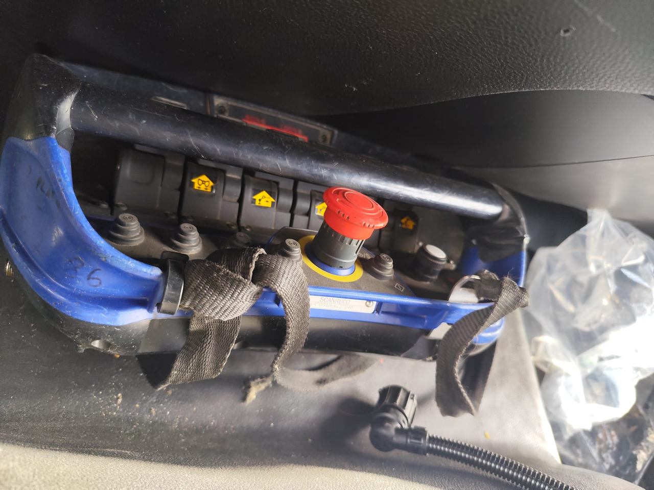 Crane truck IVECO EUROCARGO 140-250: picture 29 Crane truck IVECO EUROCARGO 140-250: picture 29