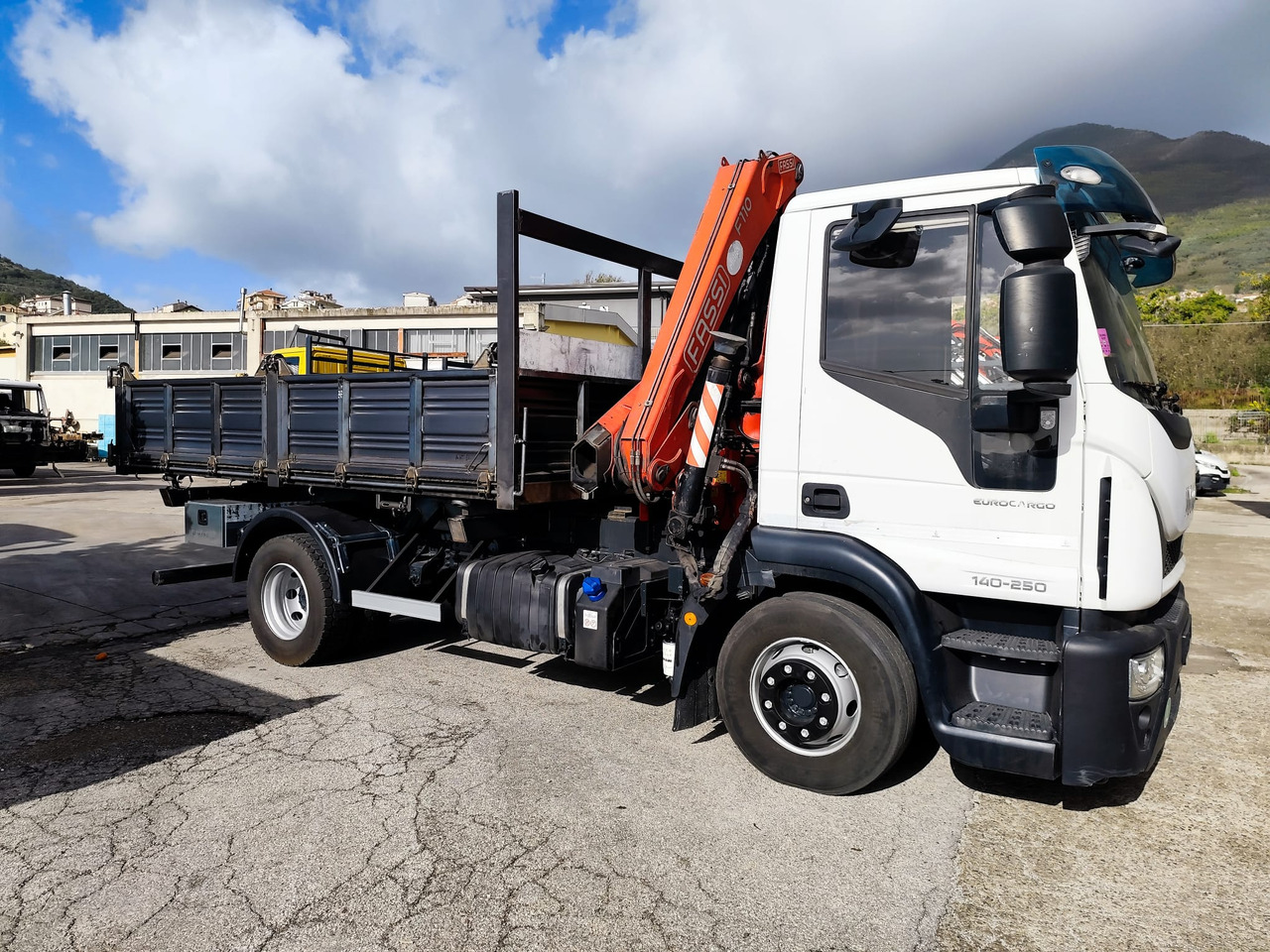 Crane truck IVECO EUROCARGO 140-250: picture 8 Crane truck IVECO EUROCARGO 140-250: picture 8