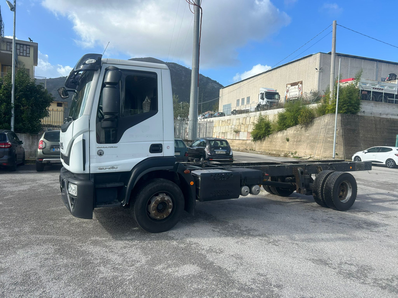 IVECO EUROCARGO 160-280 - Cab chassis truck, Crane truck: picture 4 IVECO EUROCARGO 160-280 - Cab chassis truck, Crane truck: picture 4