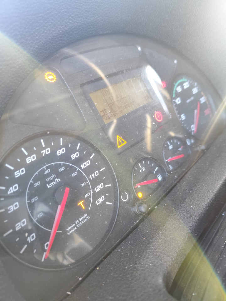 IVECO EUROCARGO 180-320 - Cab chassis truck: picture 5 IVECO EUROCARGO 180-320 - Cab chassis truck: picture 5