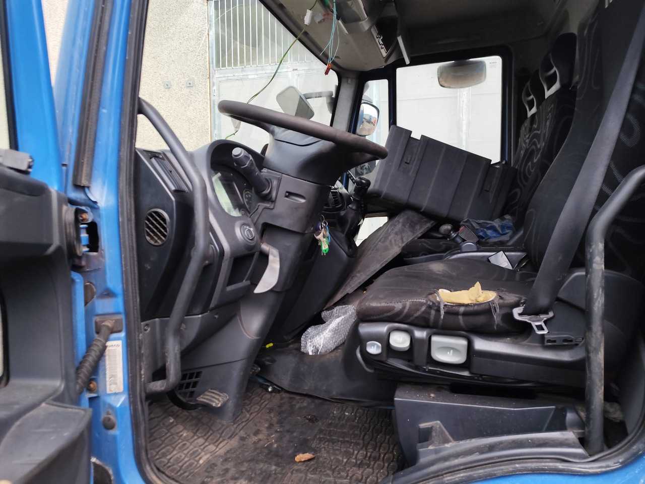 Cab chassis truck IVECO EUROCARGO 190EL28: picture 6