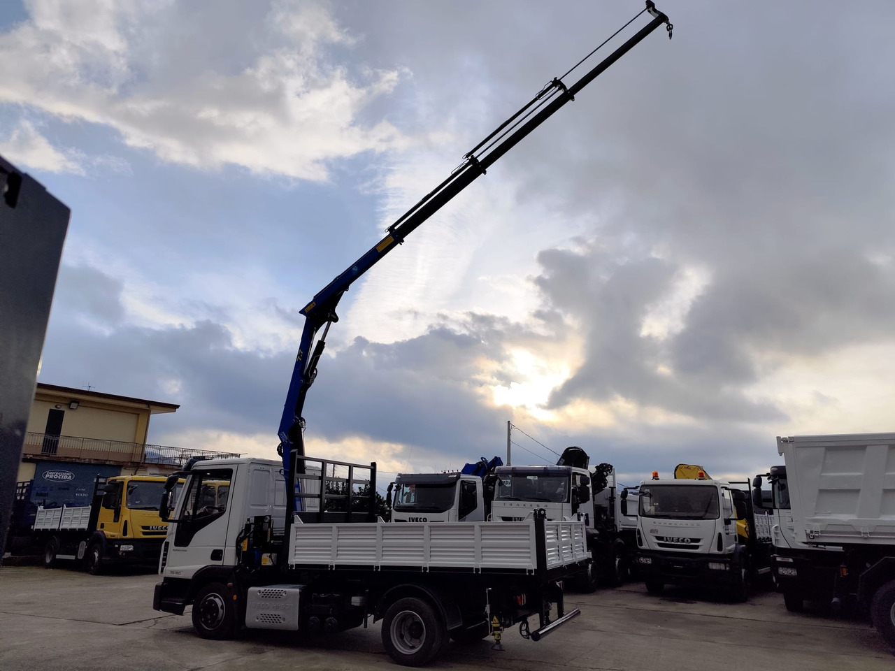 IVECO EUROCARGO 75-160 on lease IVECO EUROCARGO 75-160: picture 39 IVECO EUROCARGO 75-160 on lease IVECO EUROCARGO 75-160: picture 39