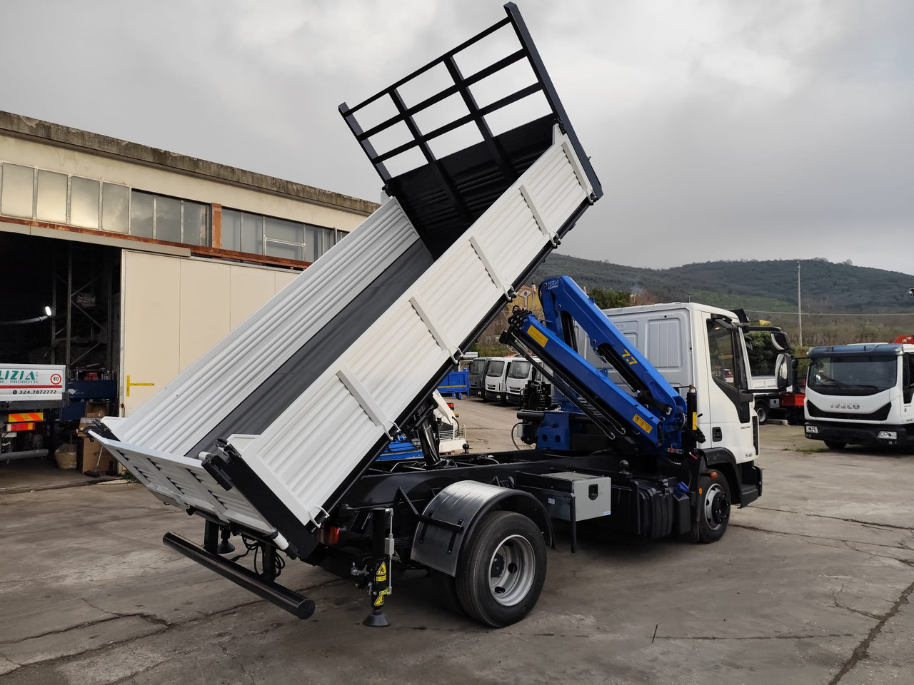 Interior photo 1: IVECO EUROCARGO 75-160 on lease IVECO EUROCARGO 75-160 Interior photo 1: IVECO EUROCARGO 75-160 on lease IVECO EUROCARGO 75-160