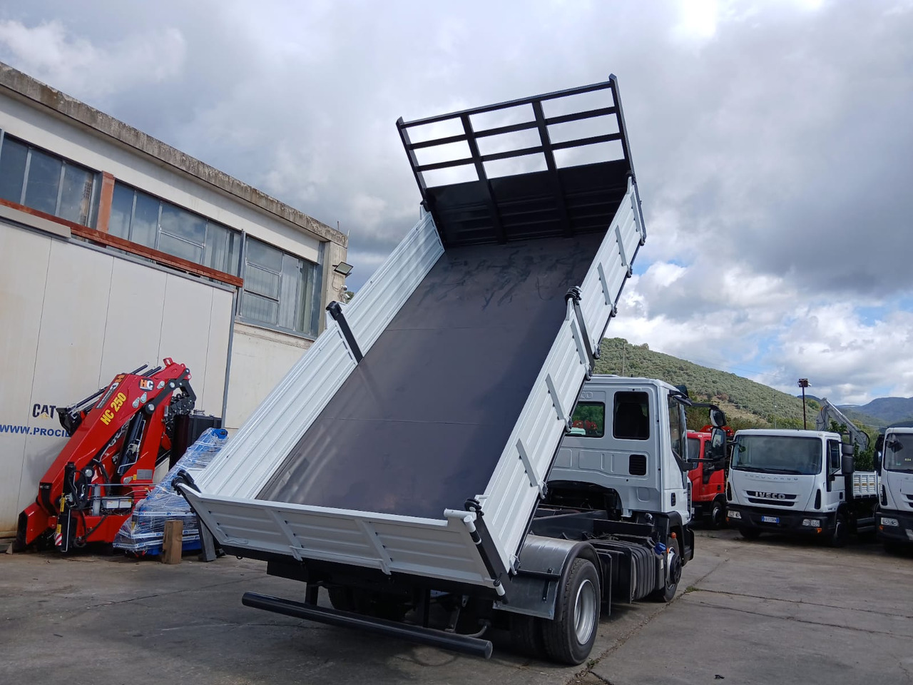 IVECO EUROCARGO 75-210 on lease IVECO EUROCARGO 75-210: picture 48 IVECO EUROCARGO 75-210 on lease IVECO EUROCARGO 75-210: picture 48