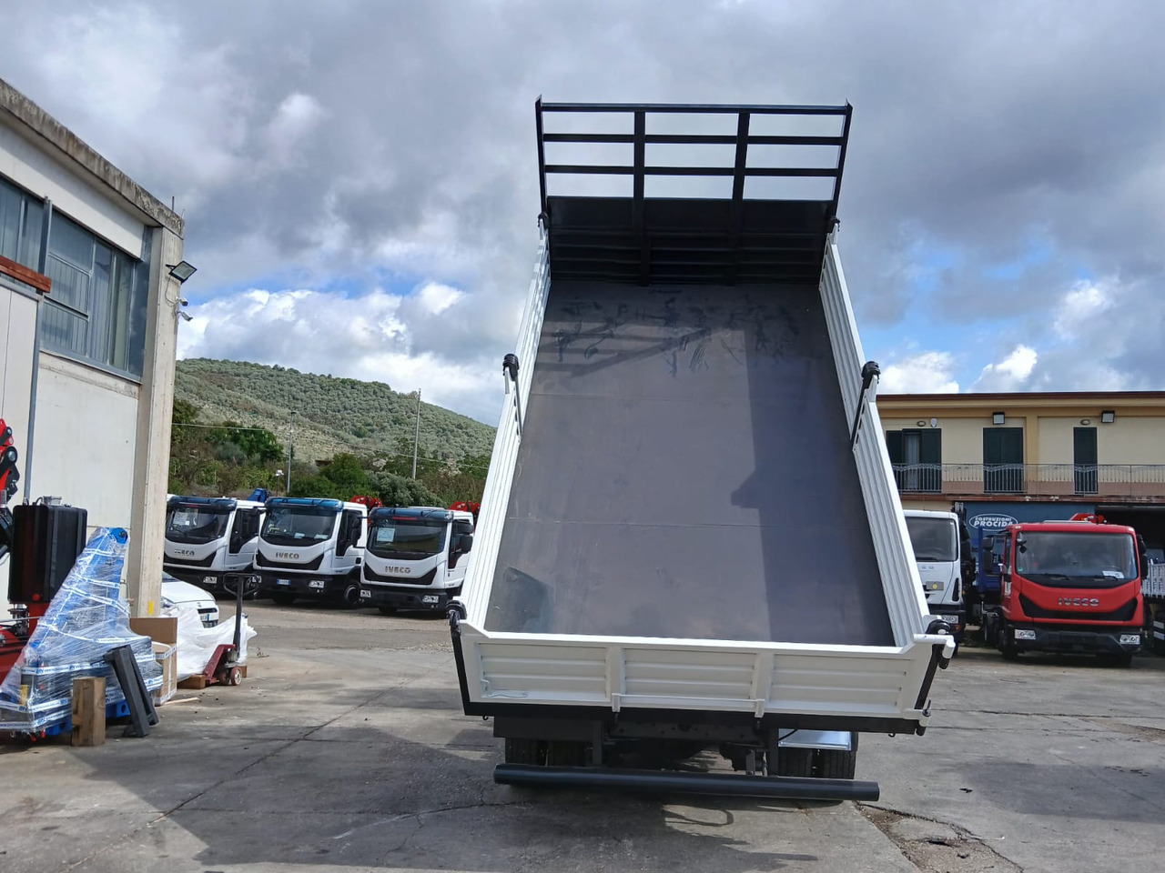 IVECO EUROCARGO 75-210 on lease IVECO EUROCARGO 75-210: picture 37 IVECO EUROCARGO 75-210 on lease IVECO EUROCARGO 75-210: picture 37