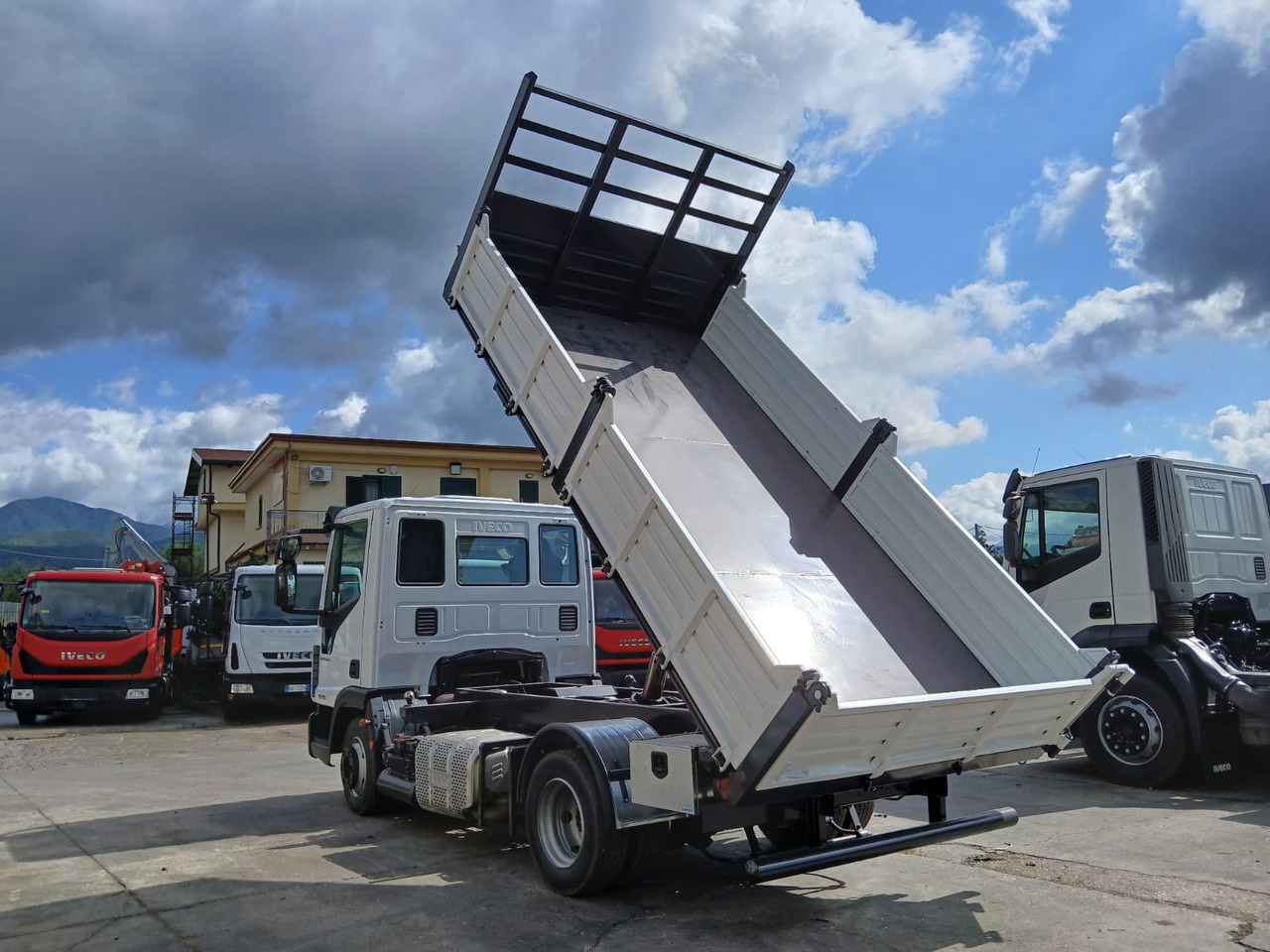 IVECO EUROCARGO 75-210 on lease IVECO EUROCARGO 75-210: picture 35 IVECO EUROCARGO 75-210 on lease IVECO EUROCARGO 75-210: picture 35