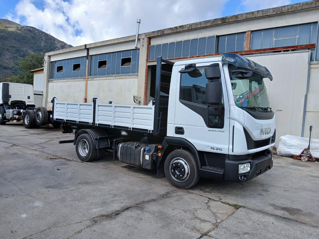 IVECO EUROCARGO 75-210 on lease IVECO EUROCARGO 75-210: picture 22 IVECO EUROCARGO 75-210 on lease IVECO EUROCARGO 75-210: picture 22