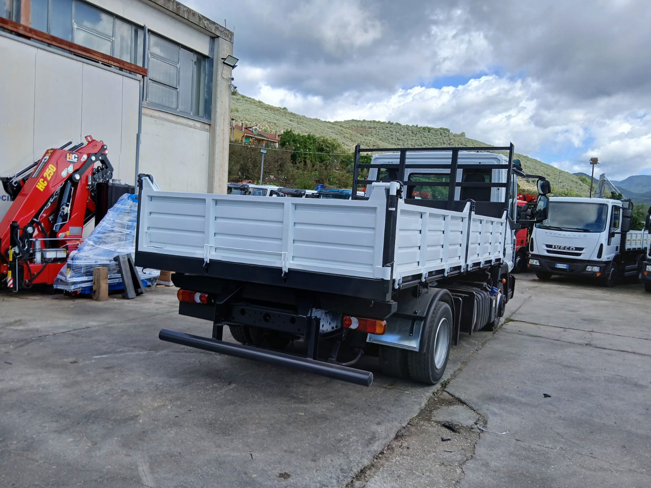 IVECO EUROCARGO 75-210 on lease IVECO EUROCARGO 75-210: picture 15 IVECO EUROCARGO 75-210 on lease IVECO EUROCARGO 75-210: picture 15