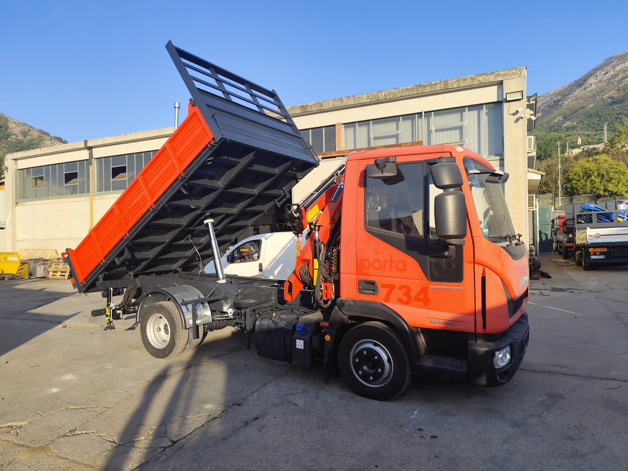 Crane truck, Tipper IVECO EUROCARGO 80-190: picture 37