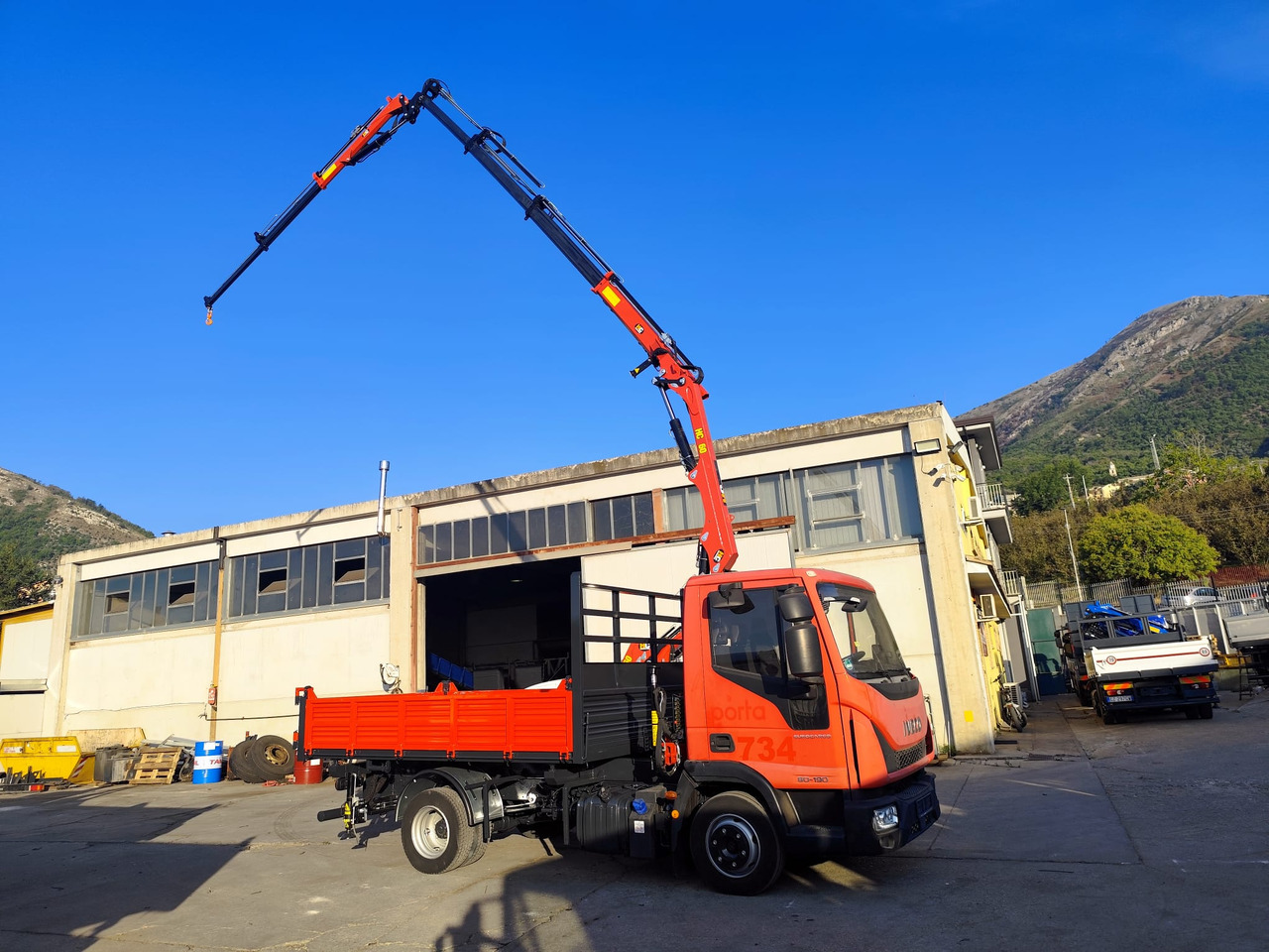 Crane truck, Tipper IVECO EUROCARGO 80-190: picture 8