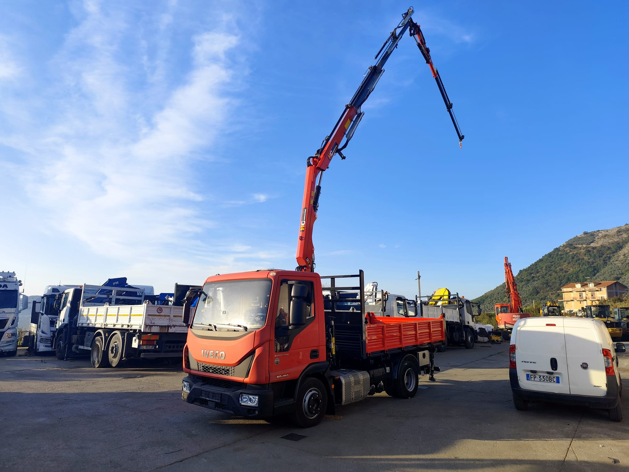 Crane truck, Tipper IVECO EUROCARGO 80-190: picture 10