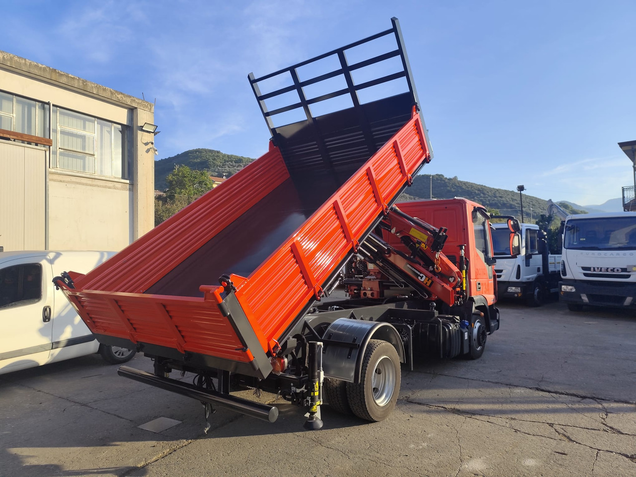 Crane truck, Tipper IVECO EUROCARGO 80-190: picture 35