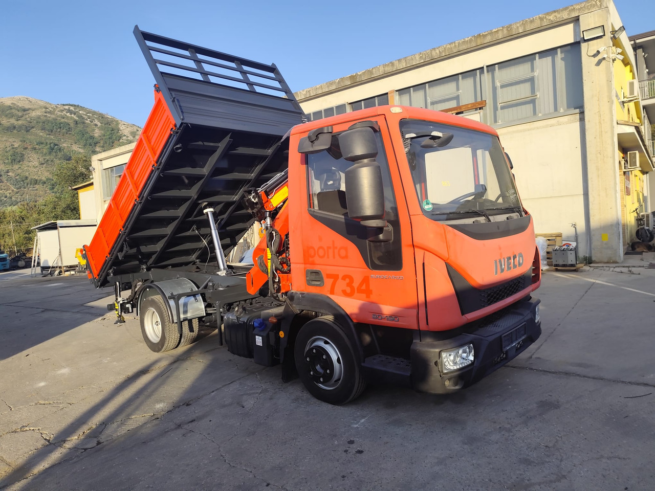 Crane truck, Tipper IVECO EUROCARGO 80-190: picture 38
