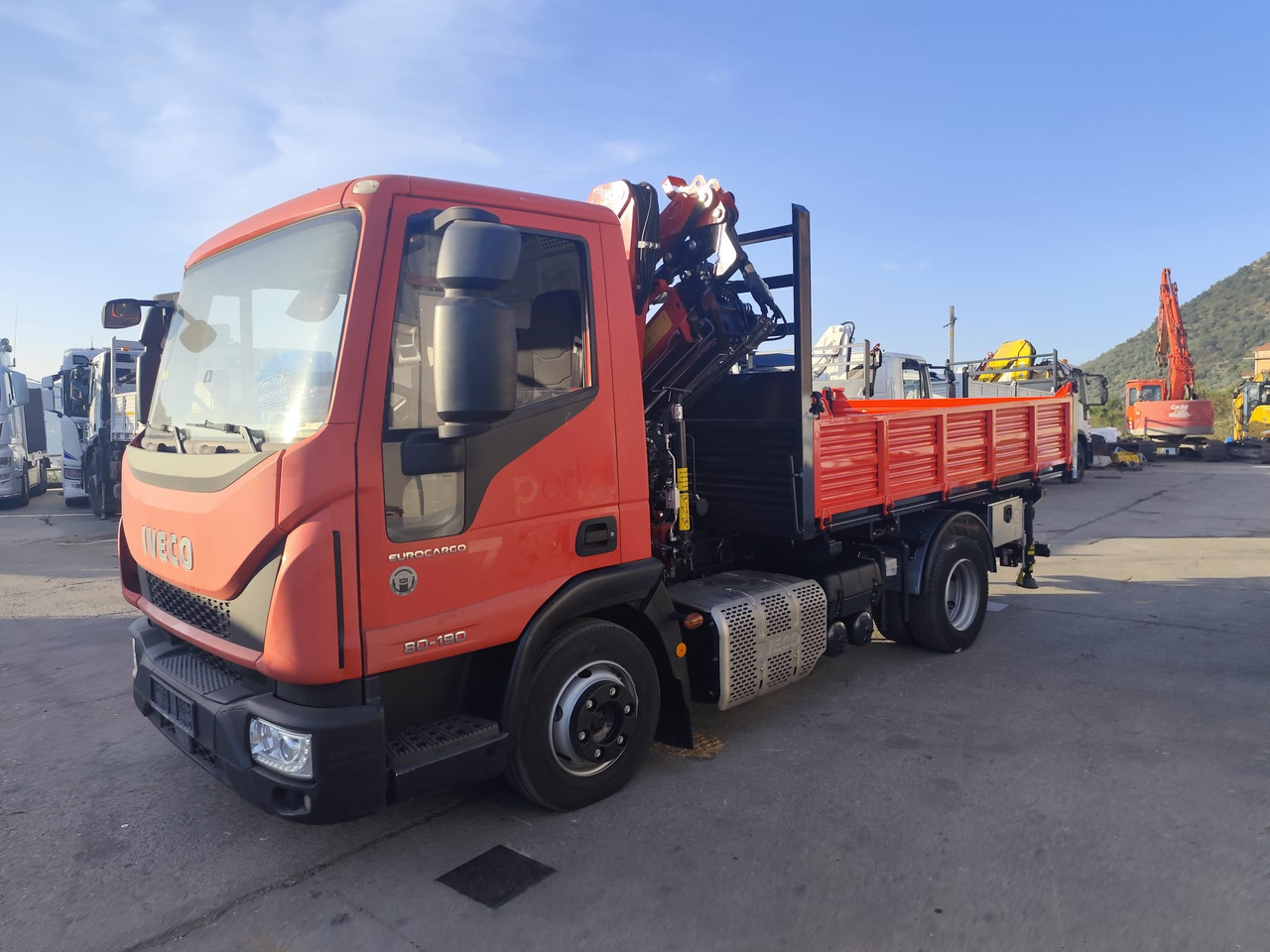 Crane truck, Tipper IVECO EUROCARGO 80-190: picture 23