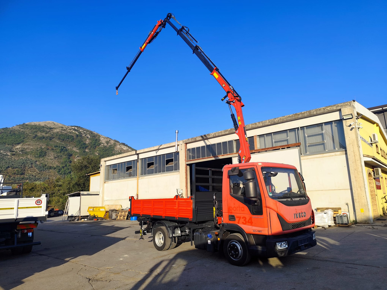 Crane truck, Tipper IVECO EUROCARGO 80-190: picture 9