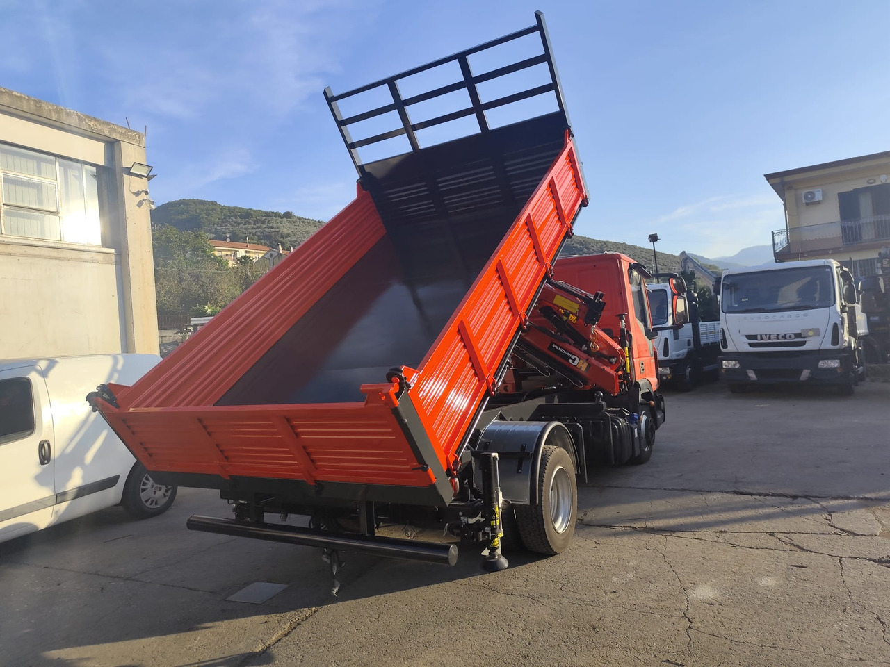 Crane truck, Tipper IVECO EUROCARGO 80-190: picture 34