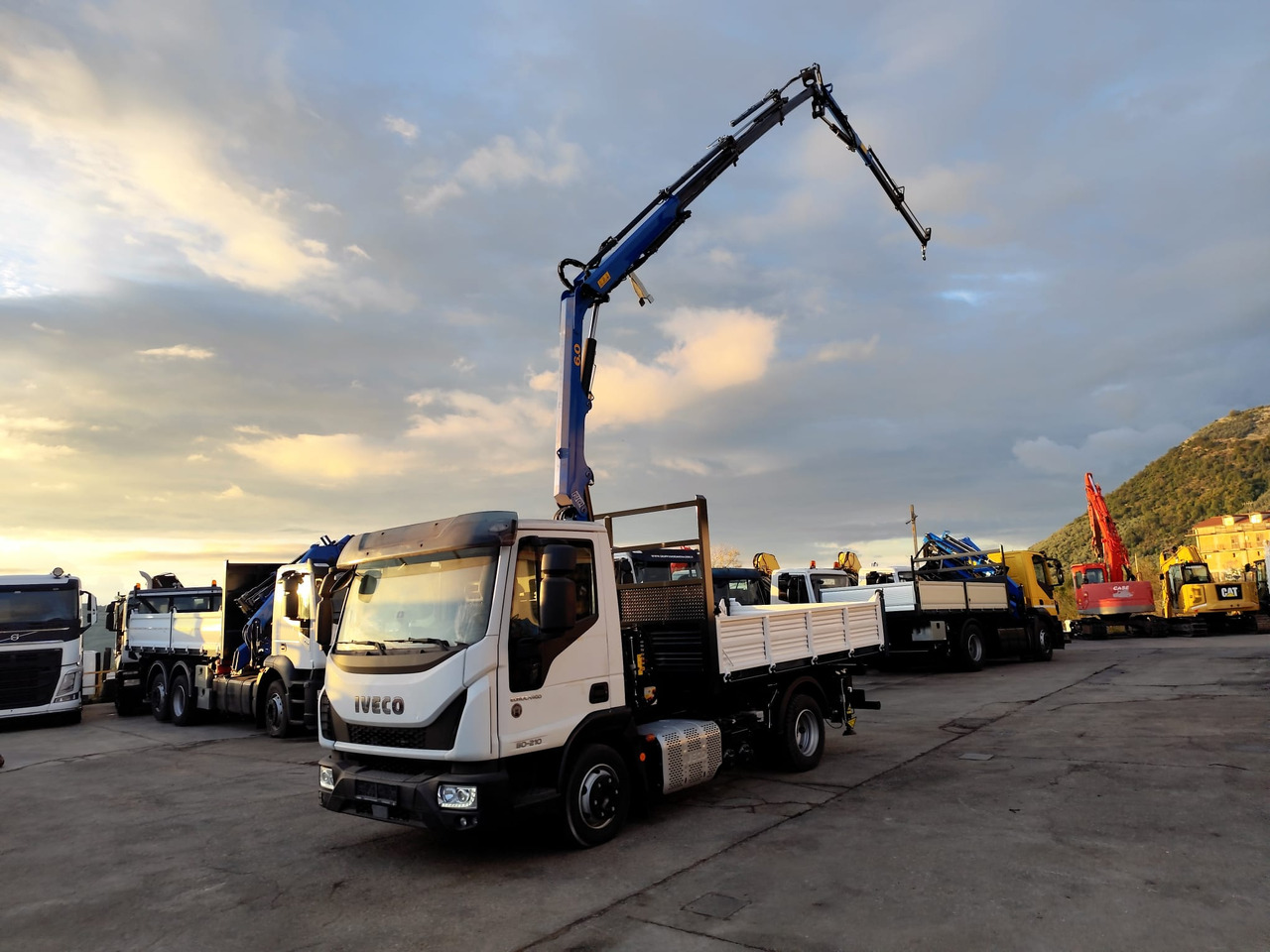 Crane truck, Tipper IVECO EUROCARGO 80-210: picture 36 Crane truck, Tipper IVECO EUROCARGO 80-210: picture 36