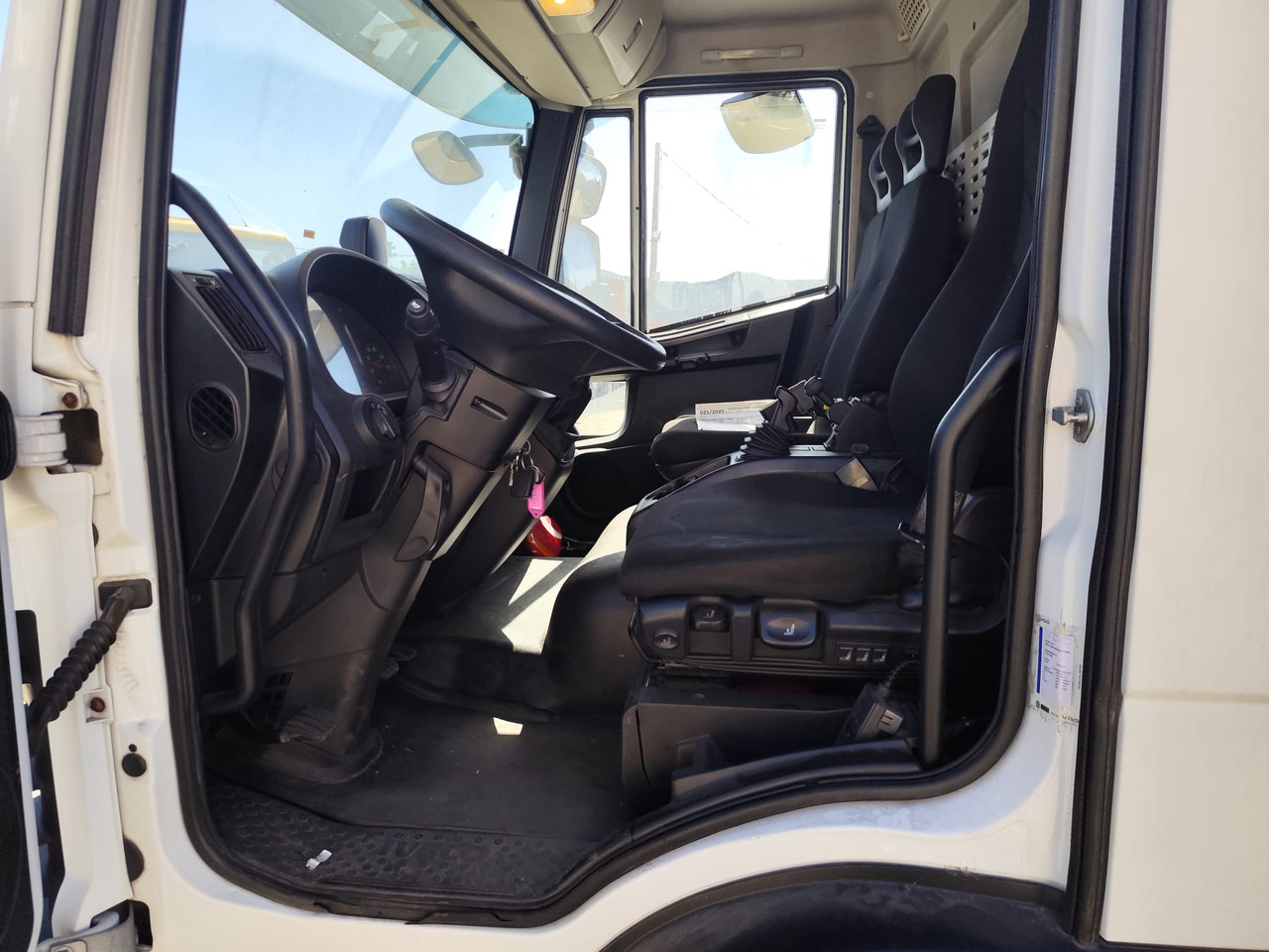 Crane truck IVECO EUROCARGO 80-210: picture 46
