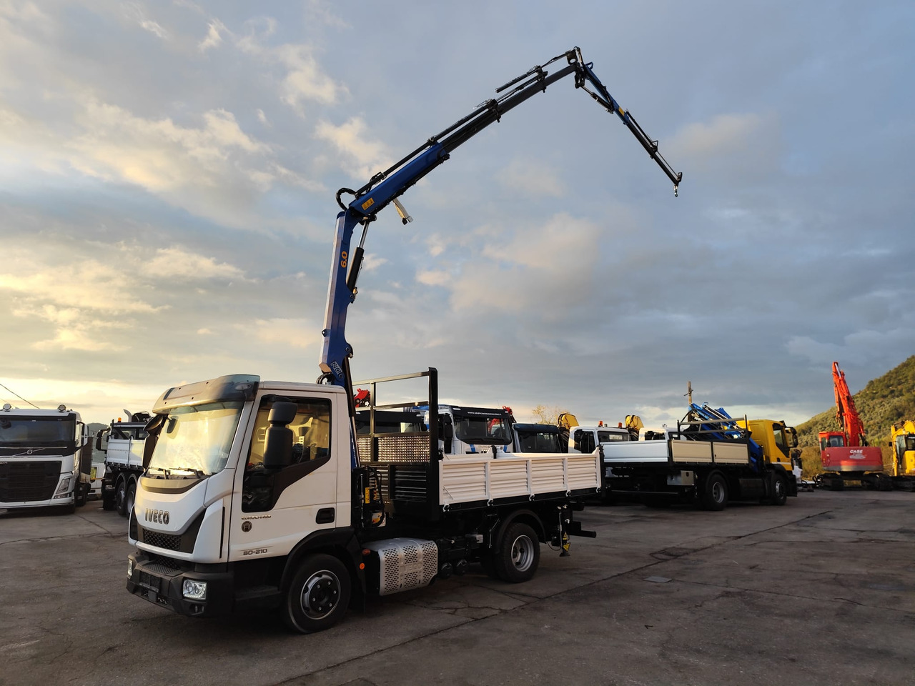 Crane truck, Tipper IVECO EUROCARGO 80-210: picture 28 Crane truck, Tipper IVECO EUROCARGO 80-210: picture 28