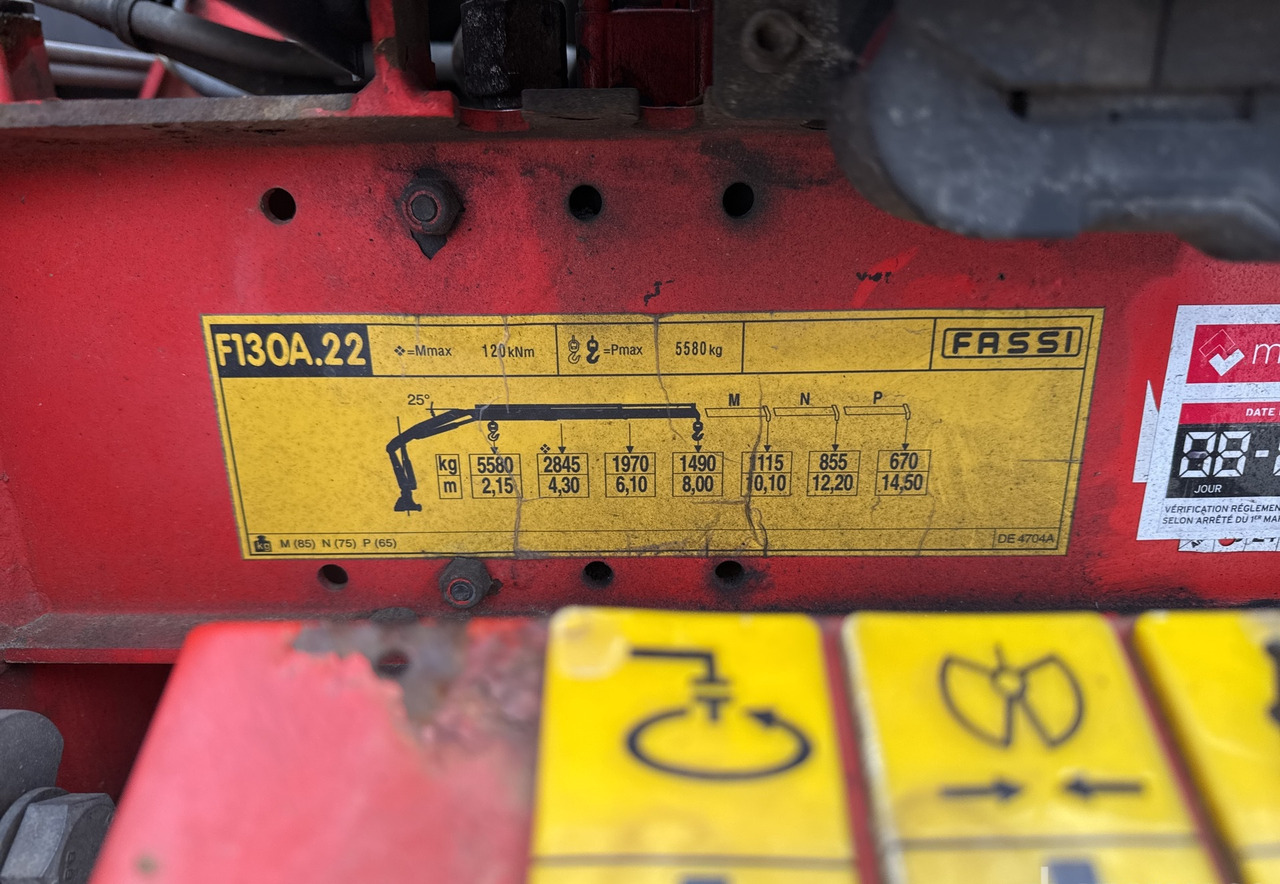 IVECO EUROTECH CURSOR 190E24 - Crane truck: picture 5 IVECO EUROTECH CURSOR 190E24 - Crane truck: picture 5